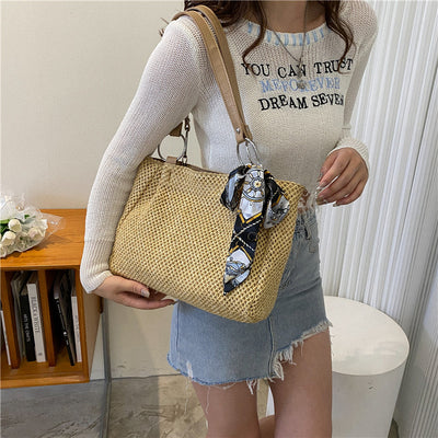 Fashionable Square Shoulder Bag